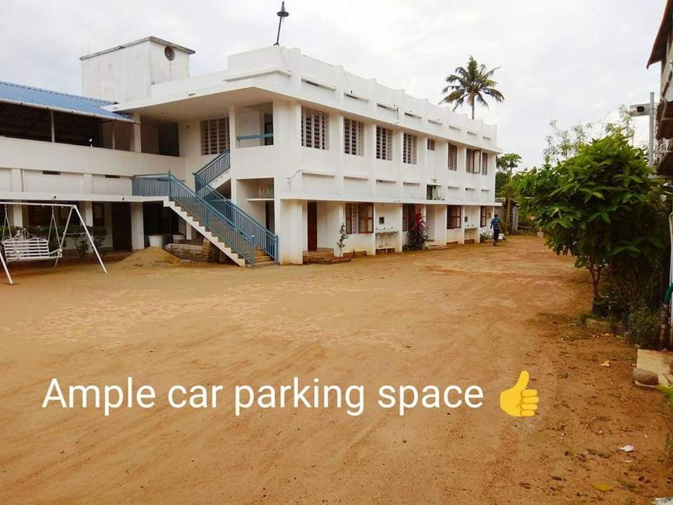 Premier Tourist Home Kizhake Chālakudi Buitenkant foto